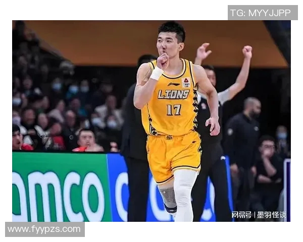 得分串联一把抓，孙铭徽先妙传周琦暴扣得手，再来高难度转身上篮